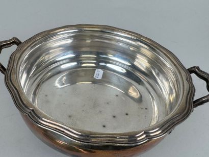 Légumier couvert en argent 950/1000e, les...