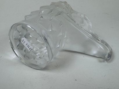 LALIQUE FRANCE. 
Modèle Tête d'aigle. 
Presse-papier...