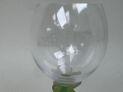 DAUM France.
Verre à buvant ballon en cristal...