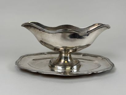Saucière sur présentoir fixe en argent 950/1000,...