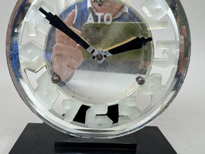 Léon HATOT (1883-1953) & ATO.
Pendulette...
