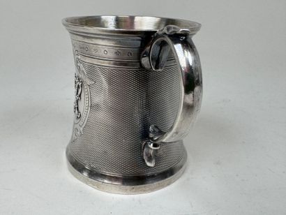 Tasse en argent 950/1000, poinçon Minerve,...