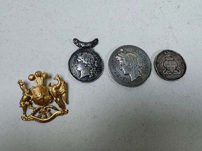 Three silver medals.
Weight: 47 g.
(wear).
A...