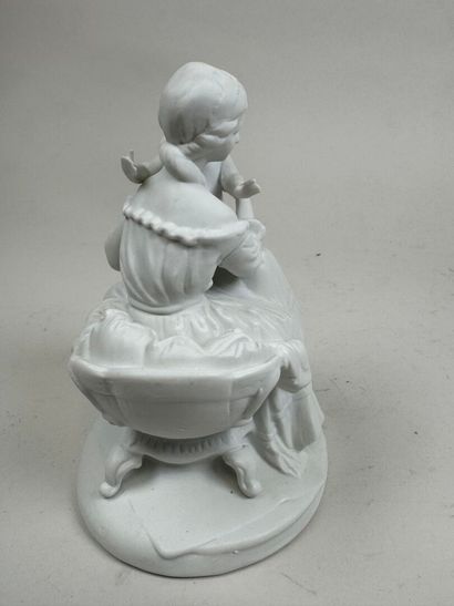 20th century school. 
Mother and Child. 
Porcelain...