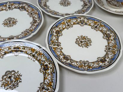 GIEN.
Polychrome earthenware coffee service...
