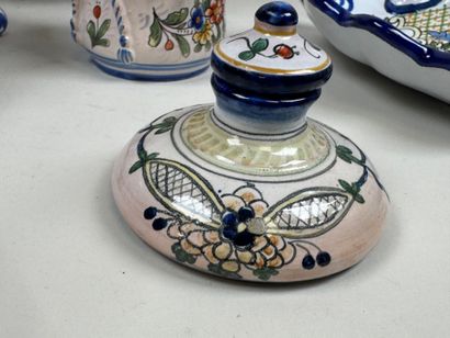 MONTAGNON in Nevers. 
Important glazed earthenware...