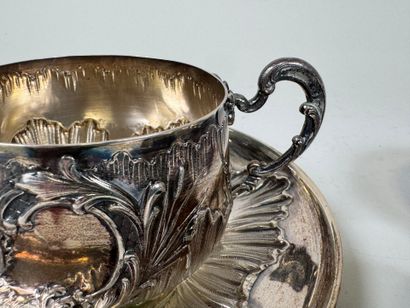 Silver lot including :
- a cup and saucer...