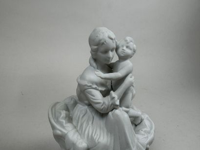 20th century school. 
Mother and Child. 
Porcelain...