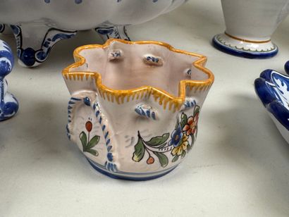MONTAGNON in Nevers. 
Important glazed earthenware...