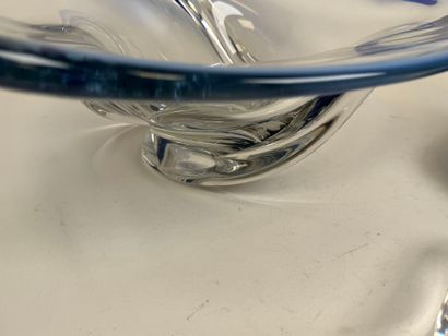 VANVES.
Large bowl or centerpiece in molded...