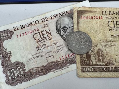 Lot of loose coins including Francs and foreign...