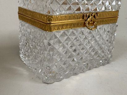 Small cut-crystal box decorated with diamond...