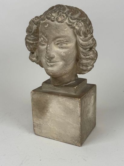 Musée du Louvre.
Bust in patinated plaster.
26...