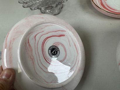 Lot including:
- 5 polychrome porcelain dinner...