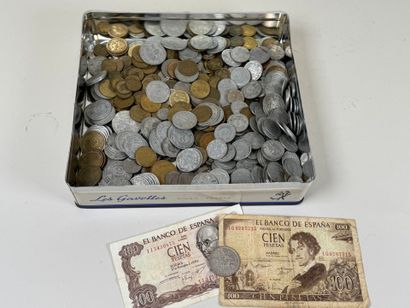Lot of loose coins including Francs and foreign...