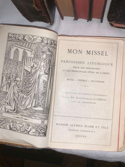 LIVRES RELIGIEUX 
16 volumes de piété et...