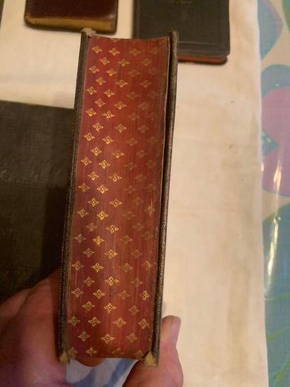 LIVRES RELIGIEUX 
13 volumes de piété et...