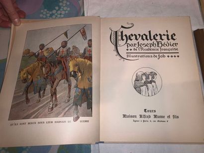 [LIVRES D'ENFANTS MAME]
5 volumes début et...