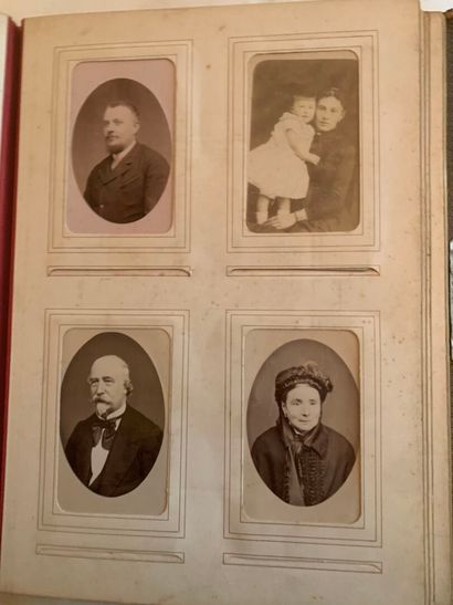 [PHOTOGRAPHIES]
Album photographique in-4...