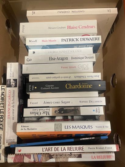 Lot of about twenty paperback books, various...