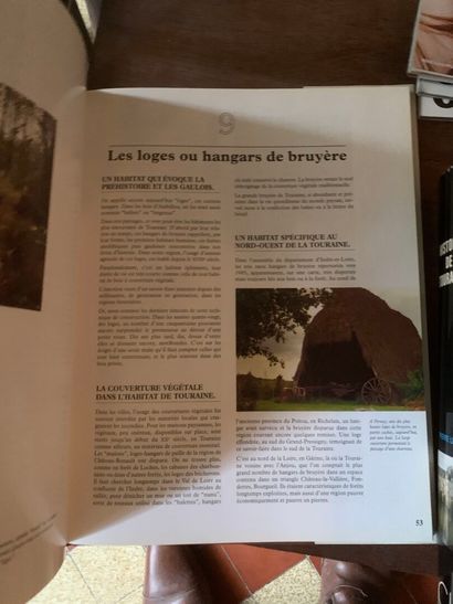 LEVEEL Pierre
Histoire de Touraine, C.L.D....