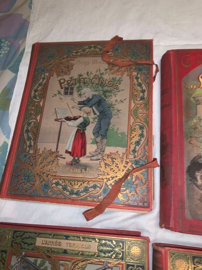 [CARTONNAGES MAME]
4 volumes in-8 cartonnages...