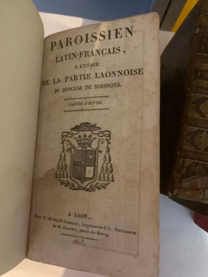 [RELIGIEUX]
Environ 18 vol. formats divers...