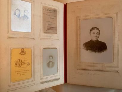[PHOTOGRAPHIES]
Album photographique in-4...
