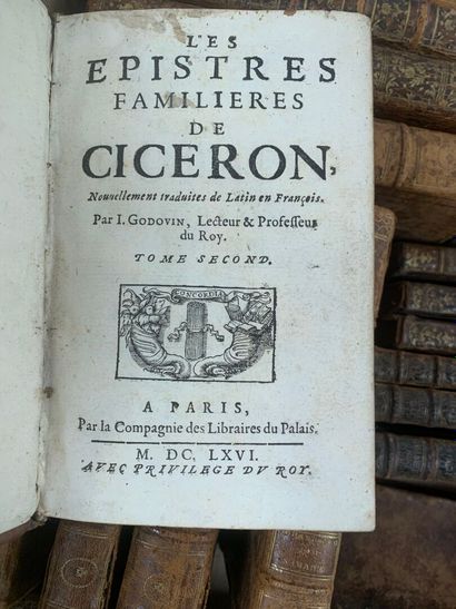 18th-century binding, approx. 25 volumes,...