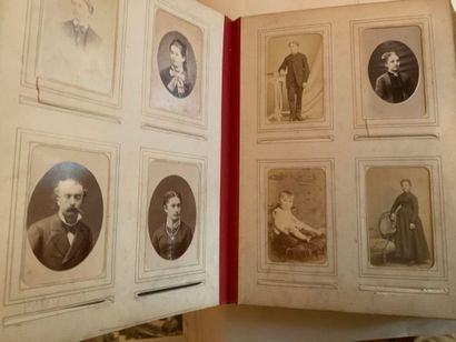 [PHOTOGRAPHIES]
Album photographique in-4...