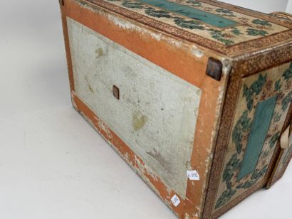 Large box for doll's clothes in boiled cardboard...