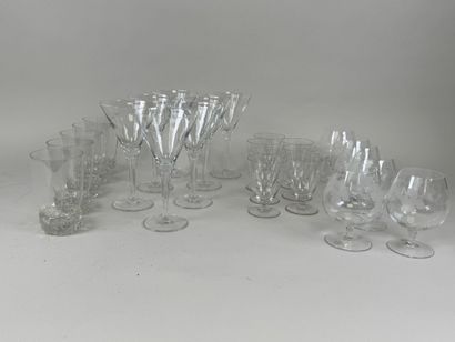 Crystal and glass lot including :
- 5 crystal...