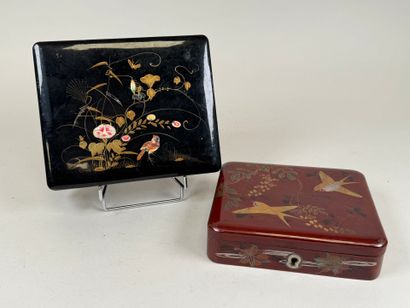 JAPAN, 20th century.
Two lacquered wood boxes...