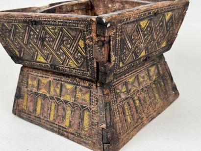 ASIA, 20th century.
Wooden pot with compartments,...