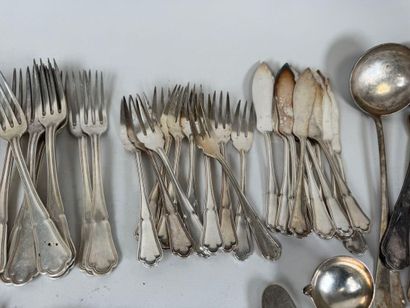 ERCUIS.
Set of silver-plated menagere spoons,...