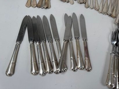 ERCUIS.
Set of silver-plated menagere spoons,...
