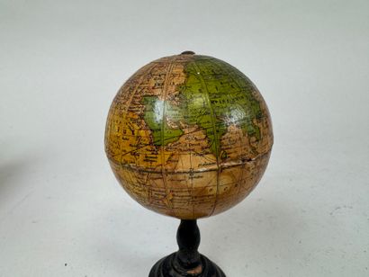 NIK ATLAS in Paris, 19th century.
Small earth...