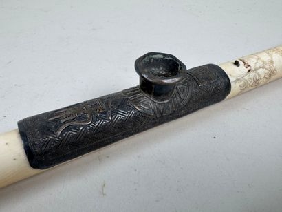 CHINA, 20th century.
Opium pipe in chased...