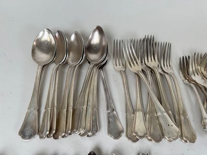 ERCUIS.
Set of silver-plated menagere spoons,...