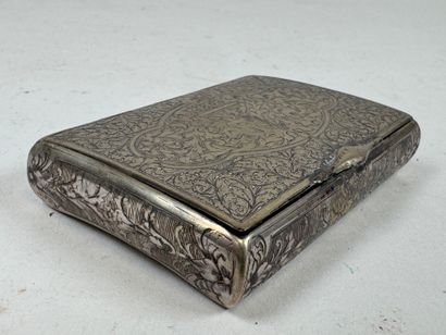 Domed case in silver-plated metal decorated...