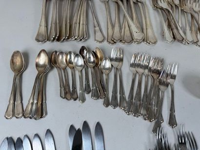 ERCUIS.
Set of silver-plated menagere spoons,...