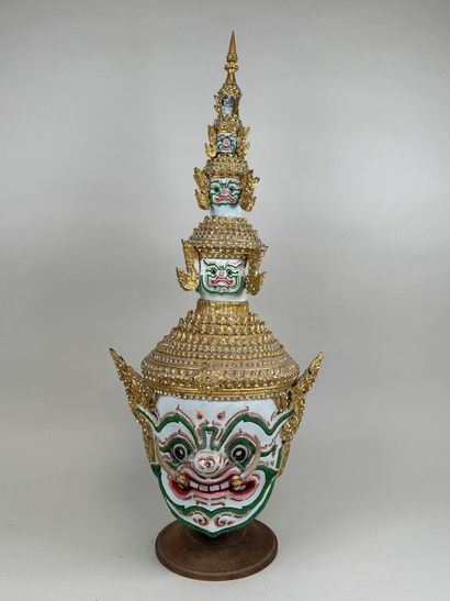 THAILAND, 20th century.
Polychrome wood mask...