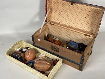 Small fashion doll travel box with domed...