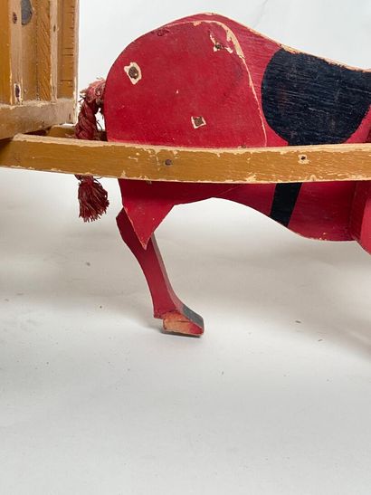Polychrome wooden carriage.
40 x 80 x 27...