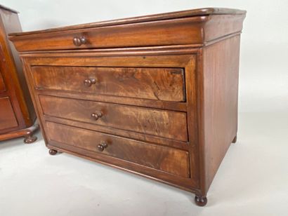 Chest of drawers with four drawers in front,...