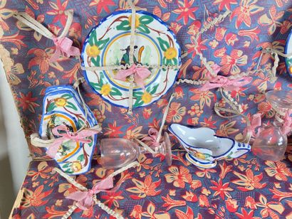 HOUSEHOLD SERVICE. 
Doll's dinette in earthenware...