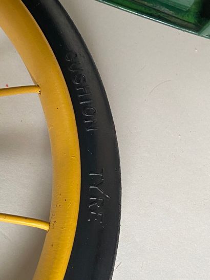 TRIANG.
Pedal car in green and yellow lacquered...