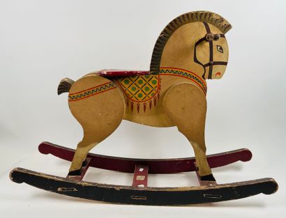 Rocking horse in polychrome wood
58 x 80...