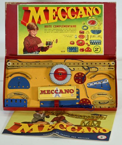 MECCANO, 3 red boxes, good condition, uncontrolled...