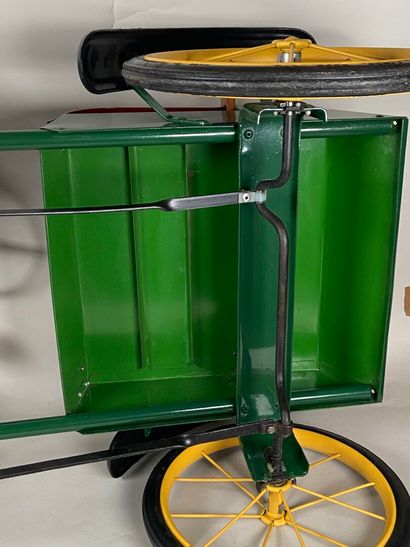 TRIANG.
Pedal car in green and yellow lacquered...
